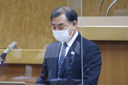 網走市教育長教育行政執行方針演説の様子