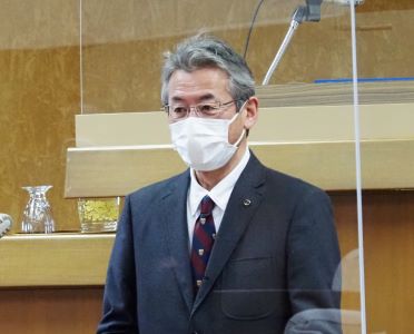 網走市教育長教育行政執行方針演説の様子