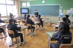 五中で解説会の画像1