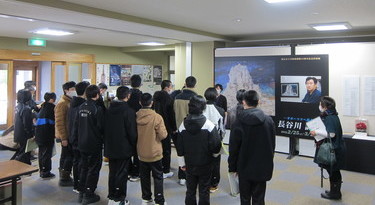 第五中の皆さんが見学の画像1