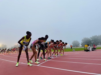 レースの様子(1)の画像