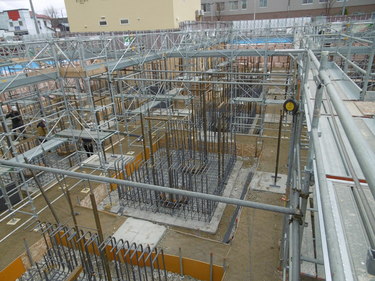  基礎鉄筋組み立て状況の写真