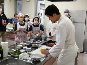 大人の料理教室の写真