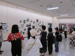 見学の様子画像１