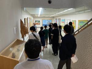 札幌大谷大学生の見学の様子２