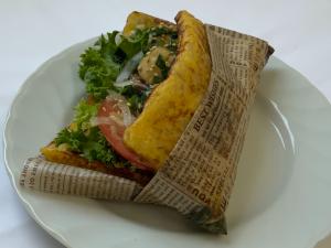 行者菜香る〜ホタテのもち麦バーガー〜の写真